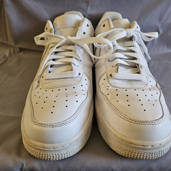 Nike Air Force 1 - Picture 3 of 7